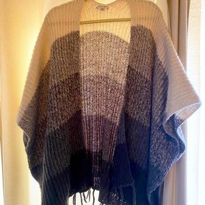 American eagle poncho